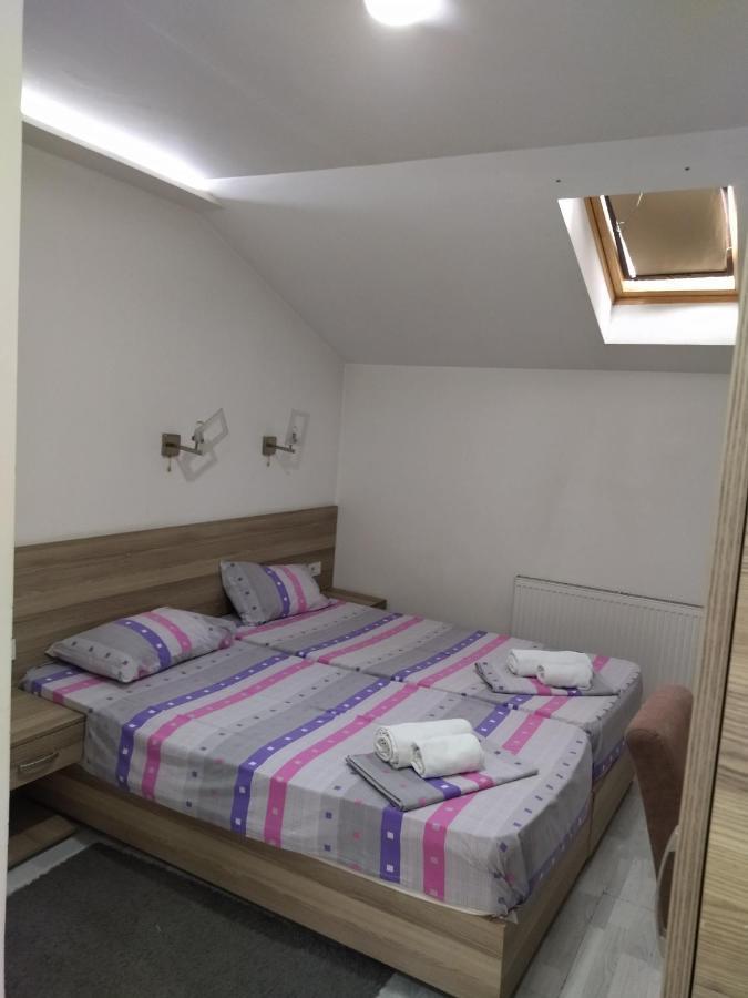 Atina Lux Hostel Leskovac  Eksteriør billede