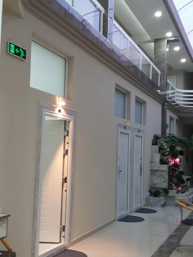Atina Lux Hostel Leskovac  Eksteriør billede