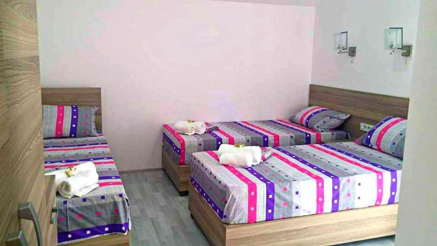 Atina Lux Hostel Leskovac  Eksteriør billede
